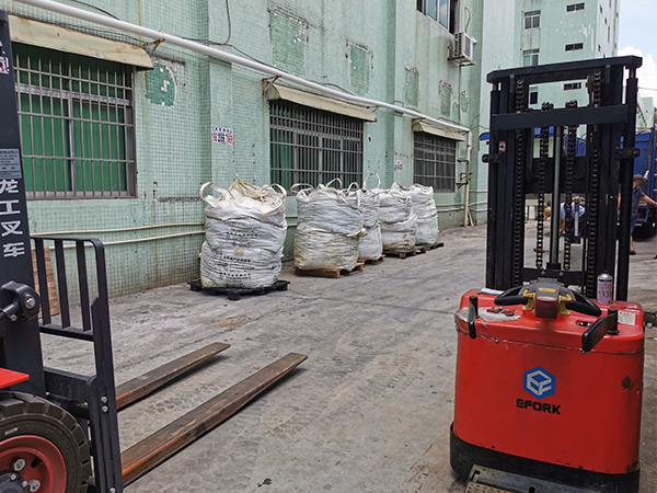 動(dòng)力鋰電池回收 廢料公司聯(lián)系方式 動(dòng)力鋰電池回收 廢料公司聯(lián)系方式